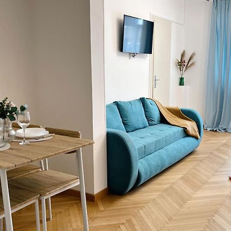Pinkfluid - Charming Studio In Prime Location Boekarest Buitenkant foto