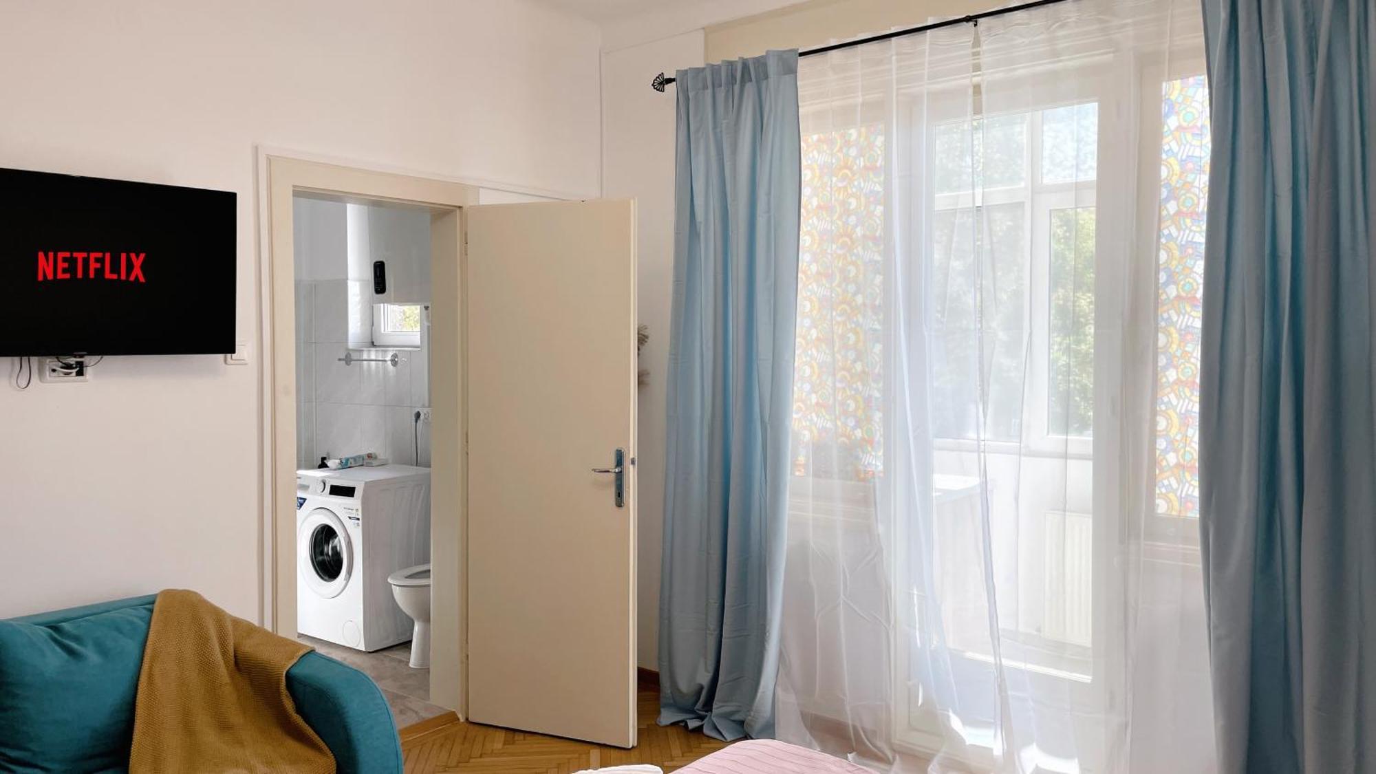 Pinkfluid - Charming Studio In Prime Location Boekarest Buitenkant foto