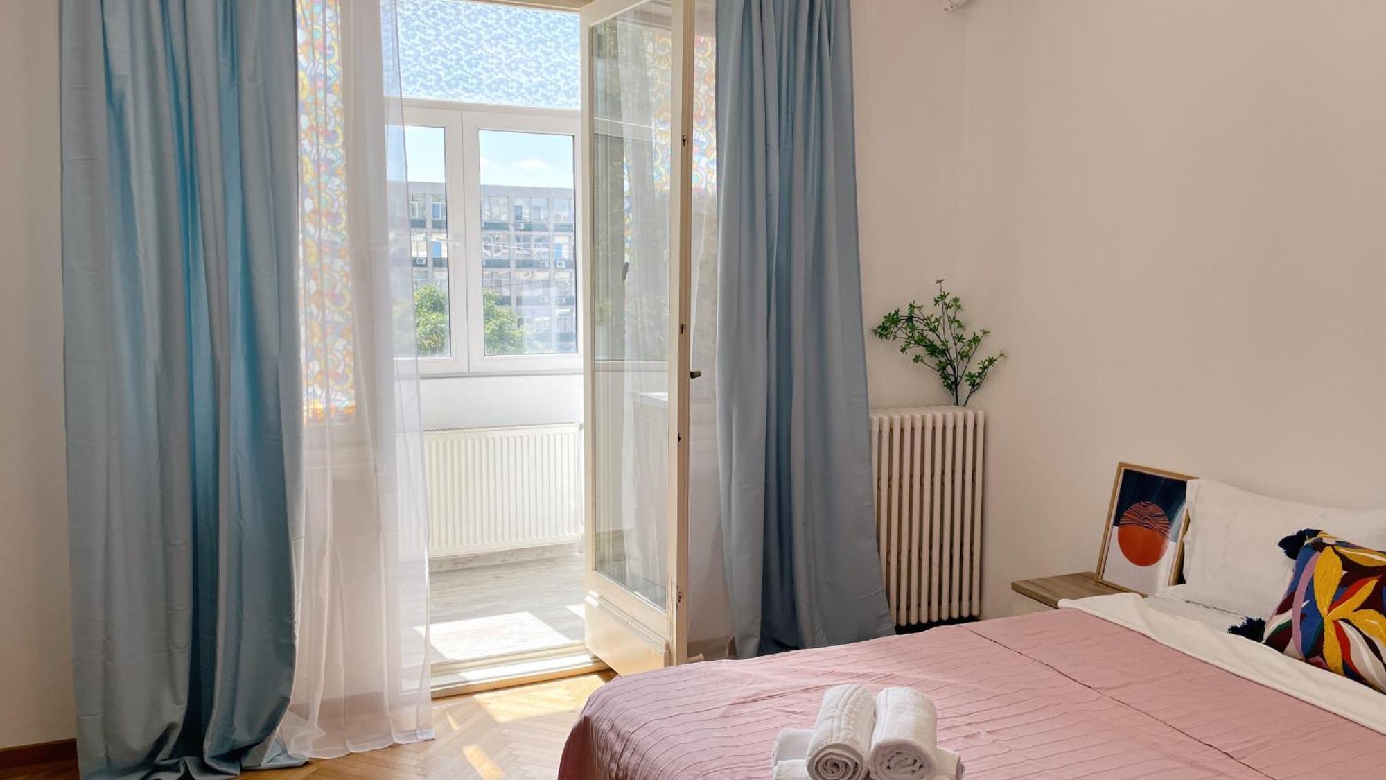 Pinkfluid - Charming Studio In Prime Location Boekarest Buitenkant foto