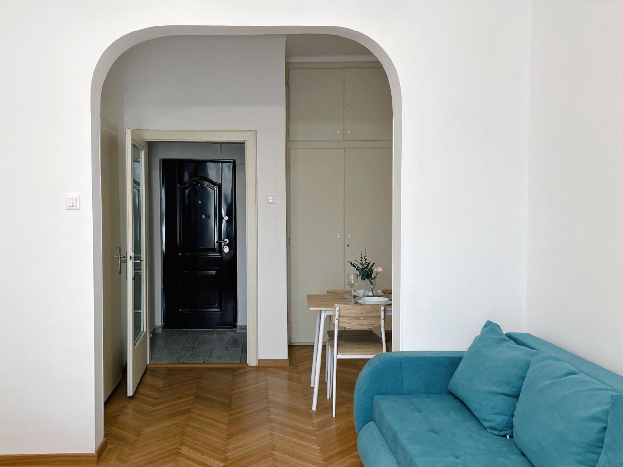 Pinkfluid - Charming Studio In Prime Location Boekarest Buitenkant foto